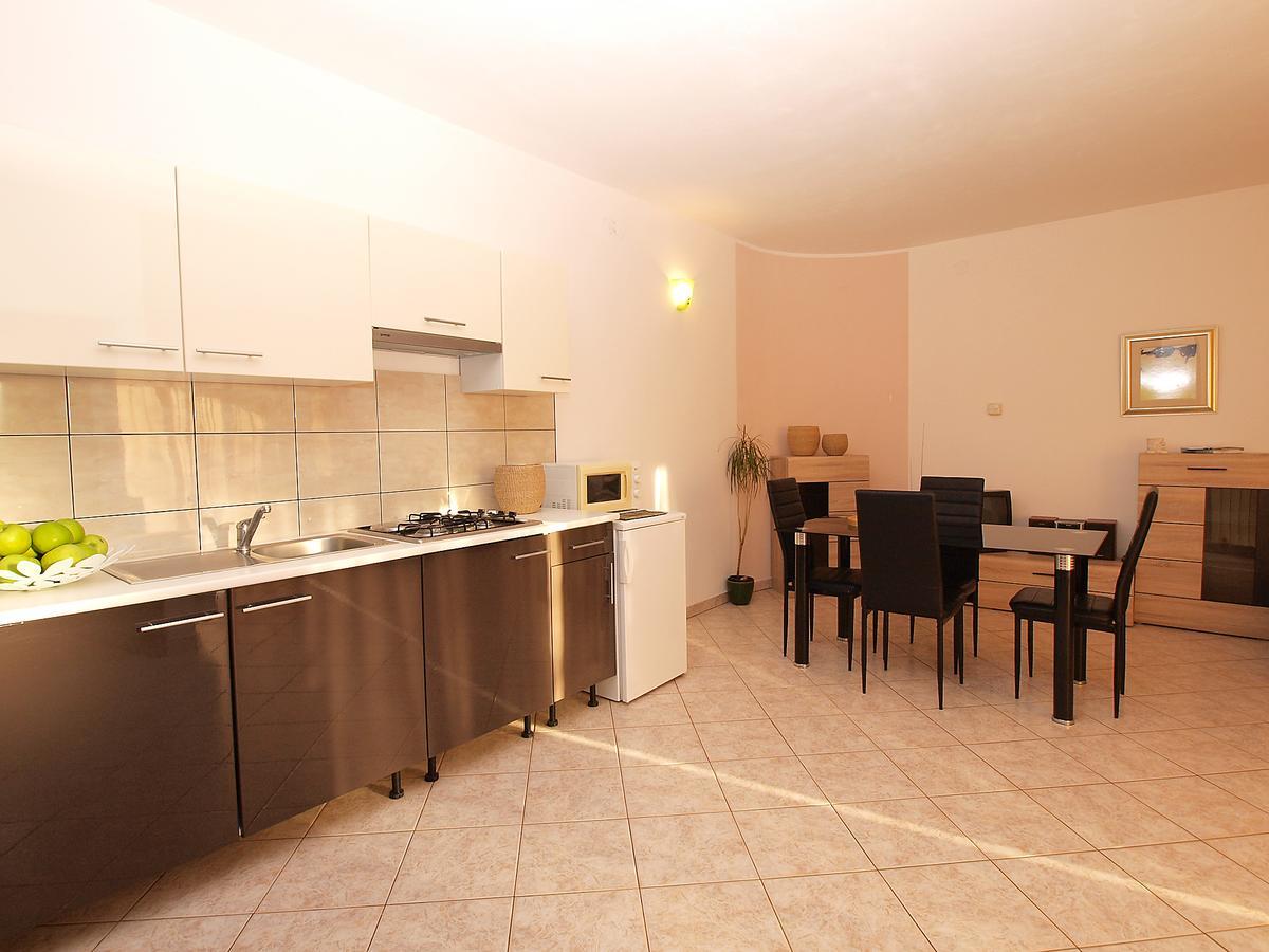 Apartments Dusanka 799 Fažana エクステリア 写真
