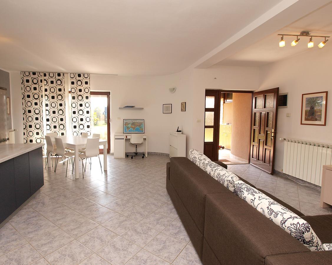 Apartments Dusanka 799 Fažana エクステリア 写真